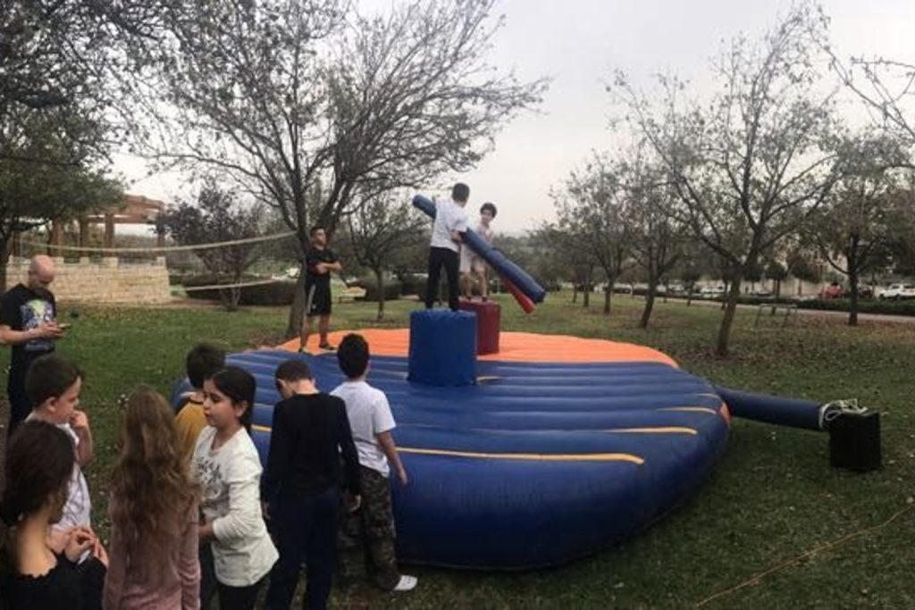 מתנפחים מכל הסוגים